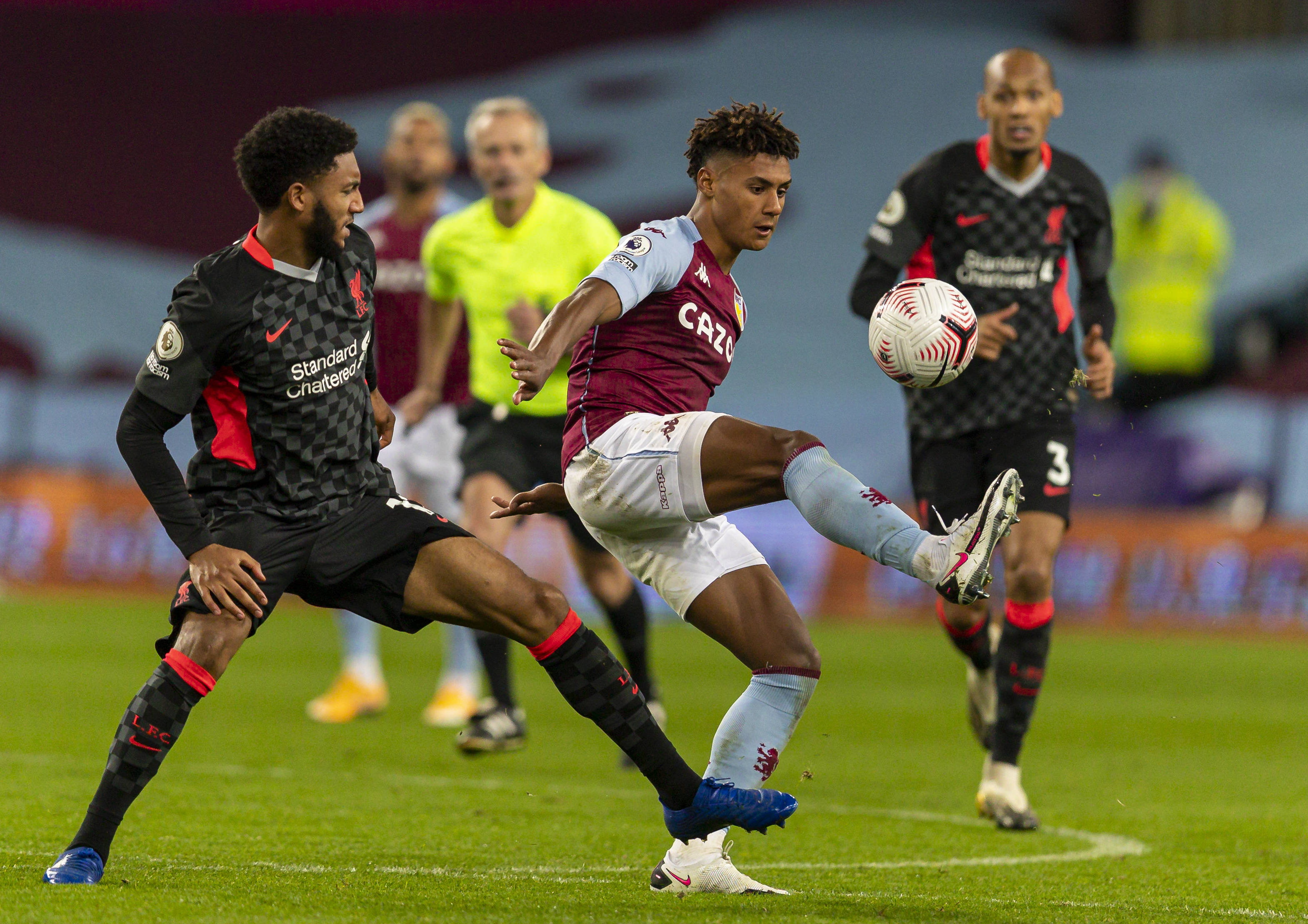 集防守时的 集防守时的